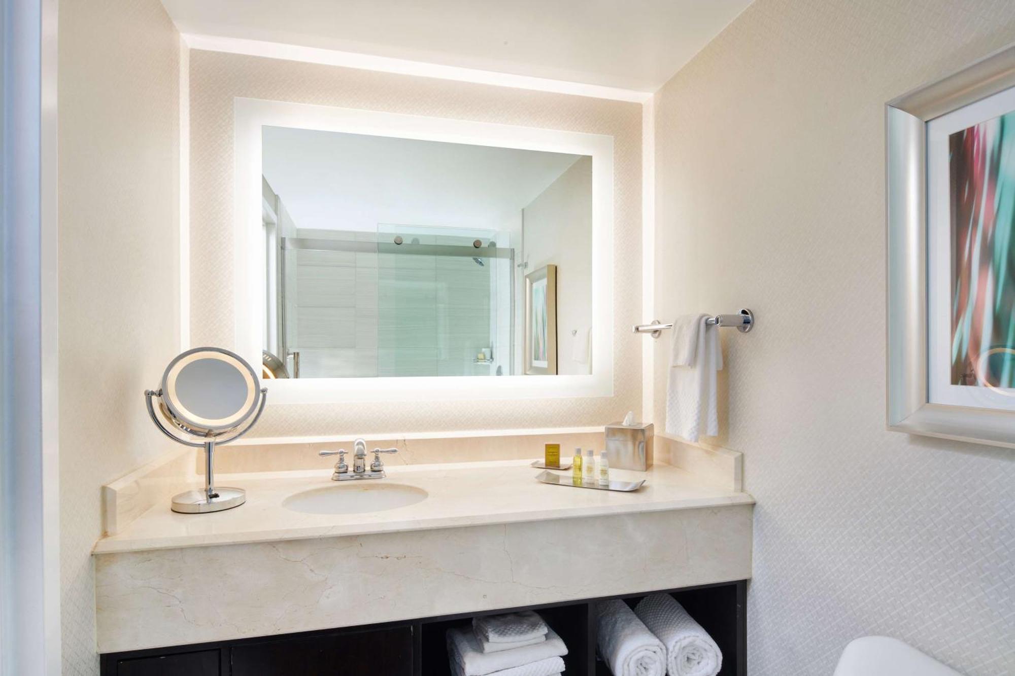 Doubletree By Hilton Irvine Spectrum Zewnętrze zdjęcie