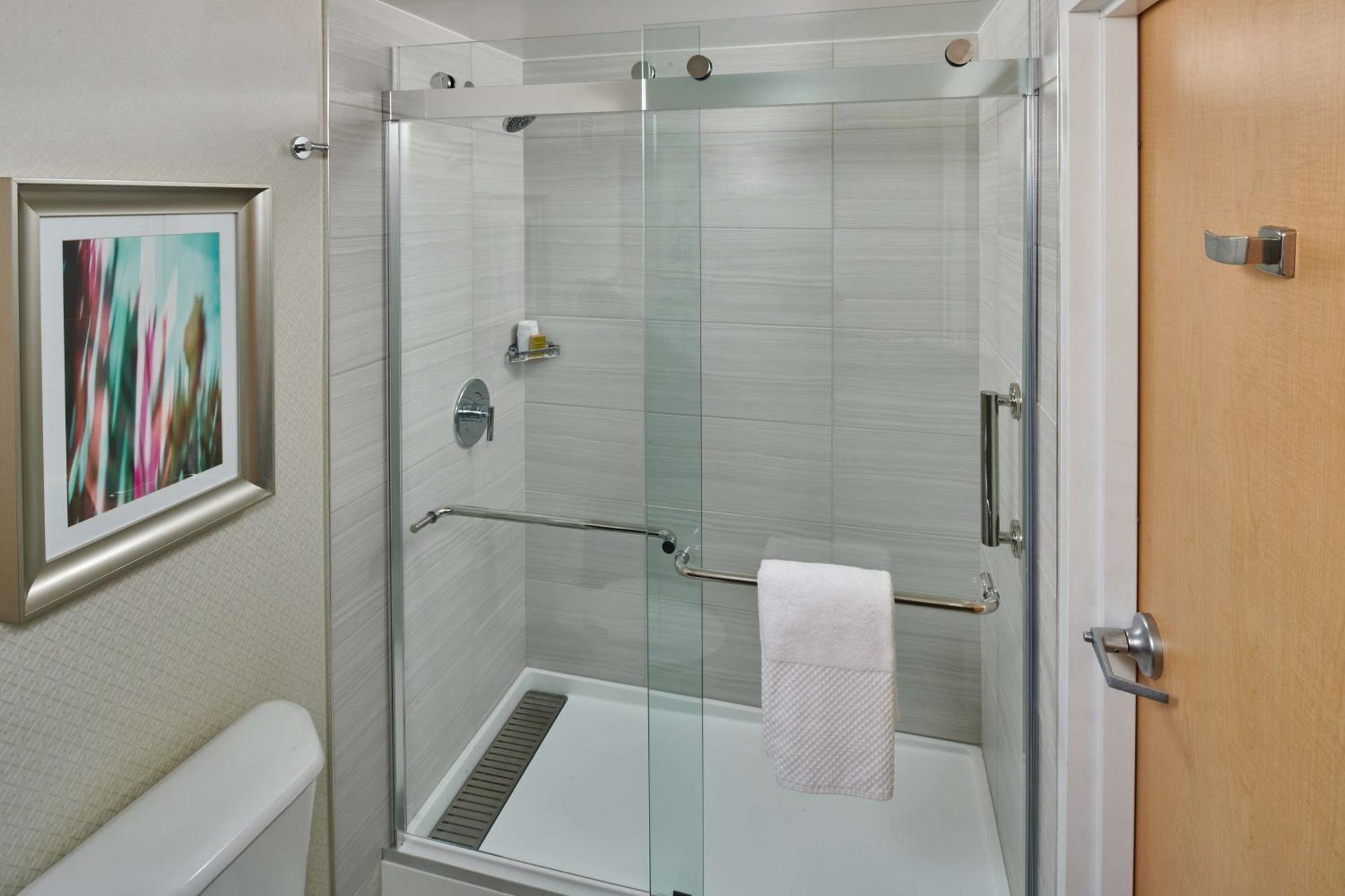 Doubletree By Hilton Irvine Spectrum Zewnętrze zdjęcie