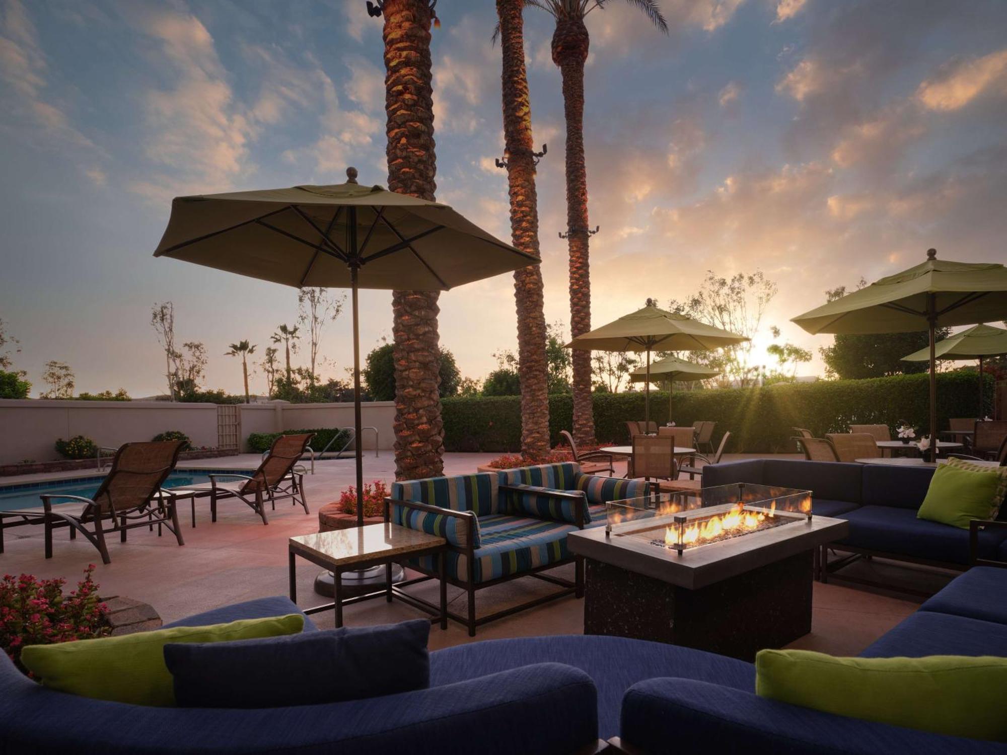 Doubletree By Hilton Irvine Spectrum Zewnętrze zdjęcie