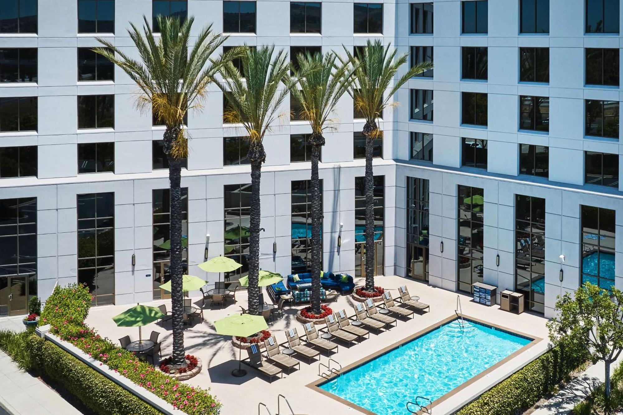 Doubletree By Hilton Irvine Spectrum Zewnętrze zdjęcie