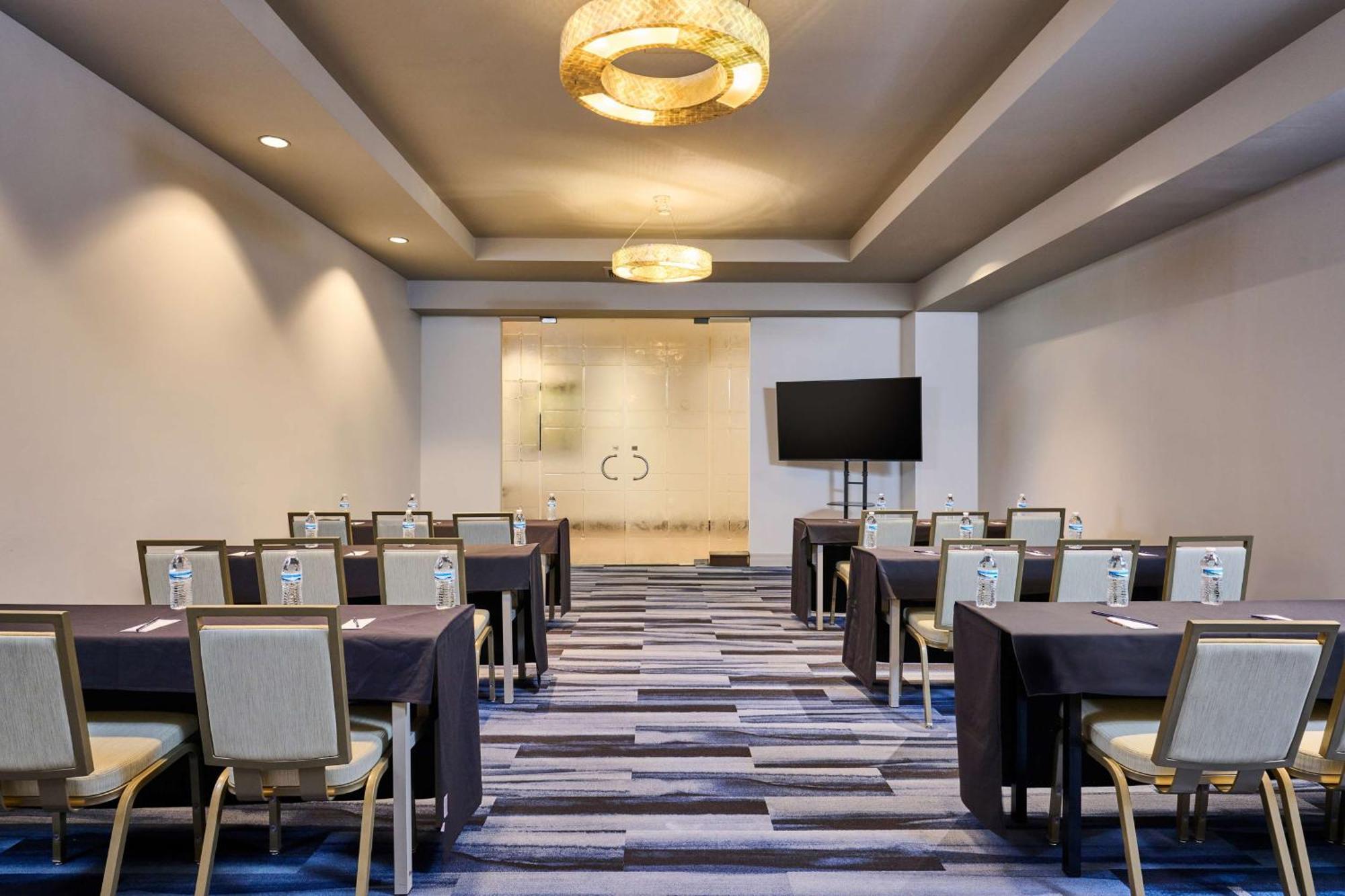 Doubletree By Hilton Irvine Spectrum Zewnętrze zdjęcie