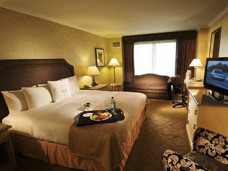 Doubletree By Hilton Irvine Spectrum Zewnętrze zdjęcie