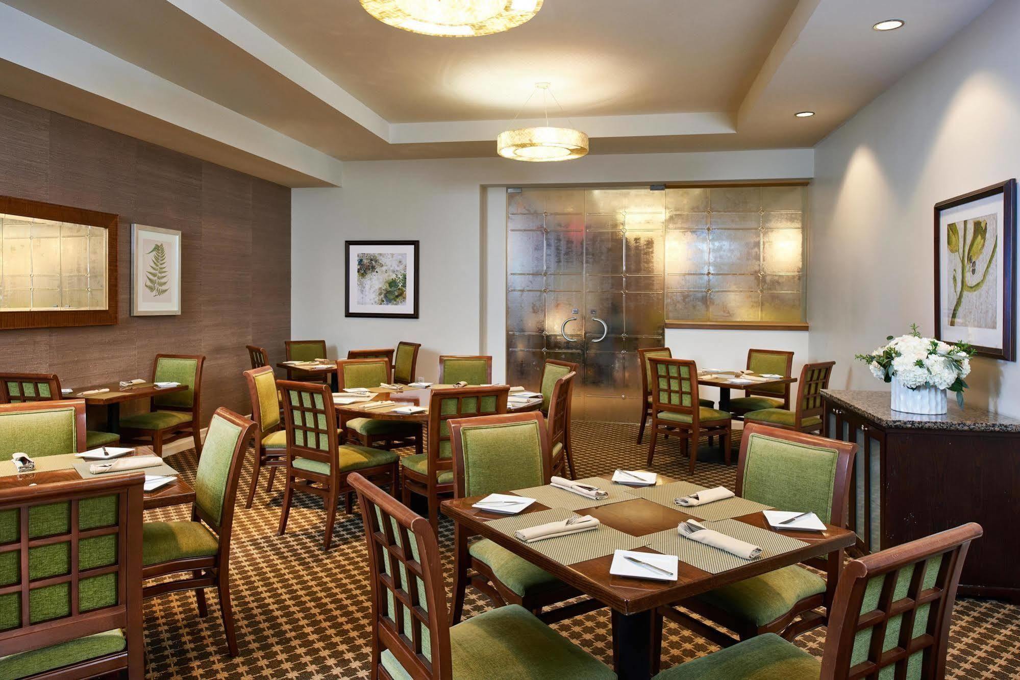 Doubletree By Hilton Irvine Spectrum Zewnętrze zdjęcie